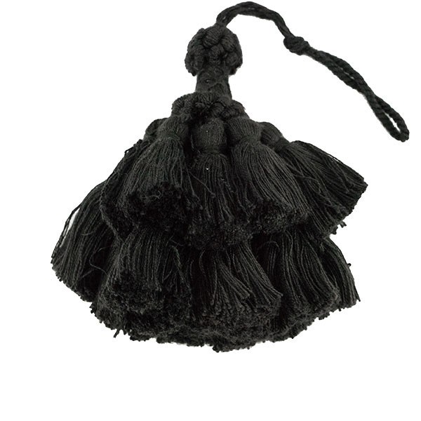 RIVIERA KEY TASSEL BLACK