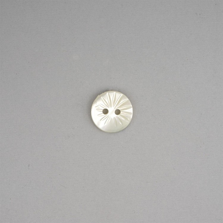 2-HOLES TROCAS MOTHER OF PEARL BUTTON - WHITE