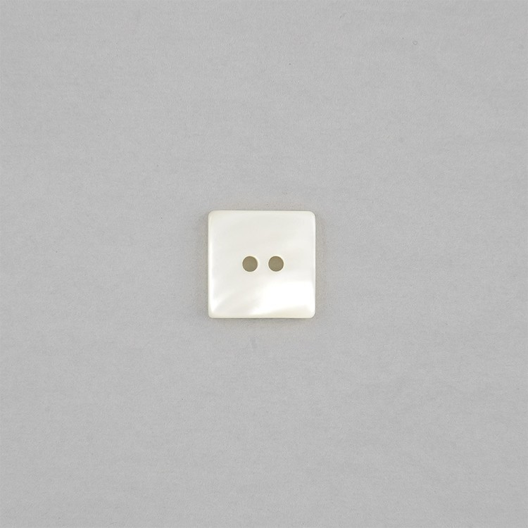 2-HOLES MOTHER OF PEARL SQUARE BUTTON AUSTRALIA  - WHITE