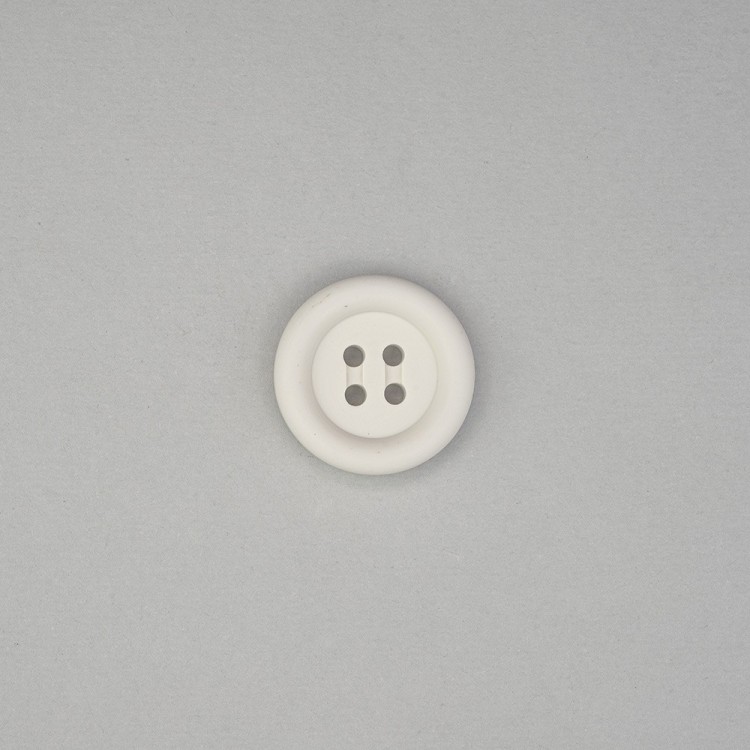 4-HOLES MATTE BUTTON WITH RIM - CHALK WHITE